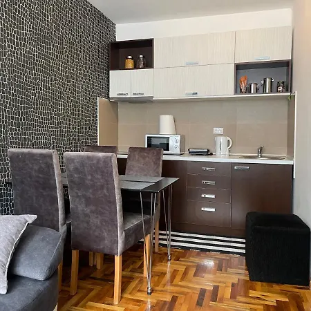 Apartment Djuric Apartman, Kraljevi Cardaci