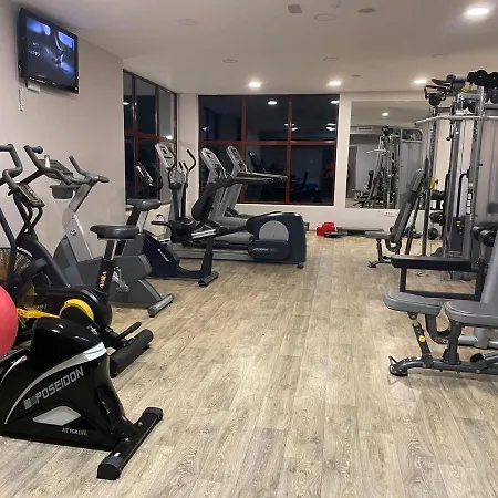 Djuric Apartman, Kraljevi Cardaci *